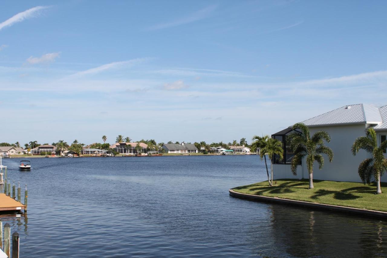 Luxury Home, Hot Tub, Heated Pool, Tiki Bar - Villa Spain Cape Coral Exteriör bild