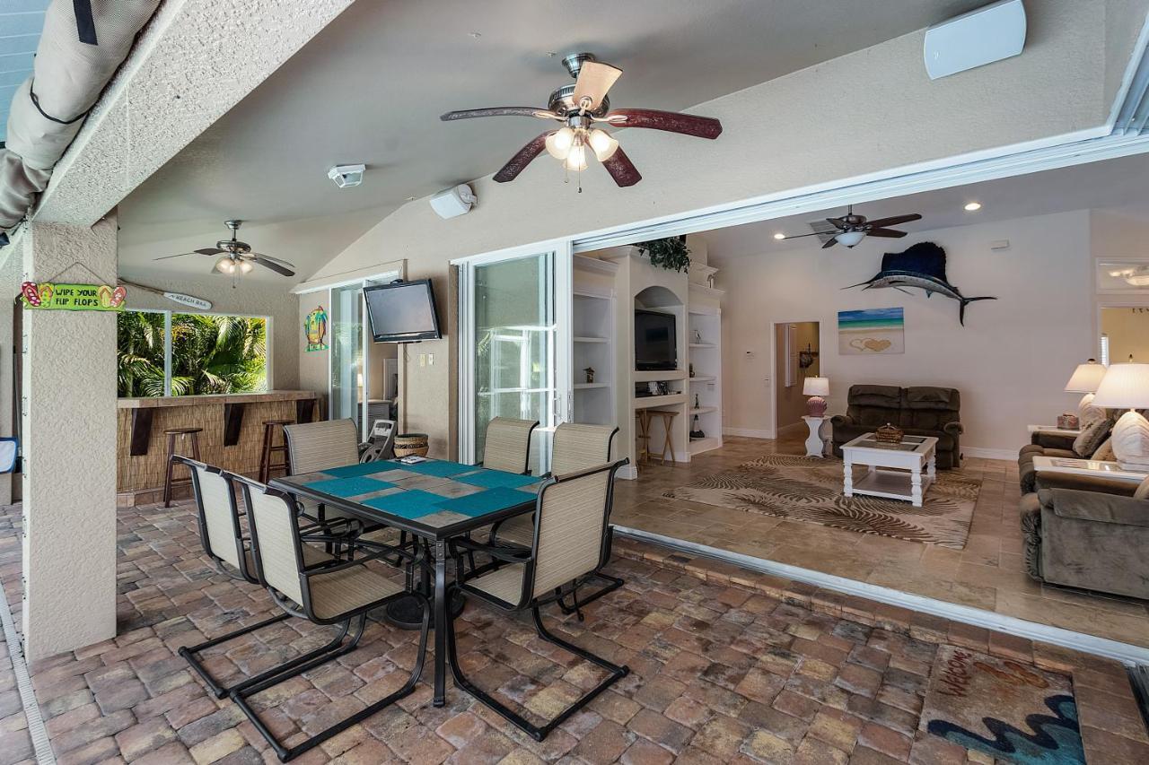 Luxury Home, Hot Tub, Heated Pool, Tiki Bar - Villa Spain Cape Coral Exteriör bild