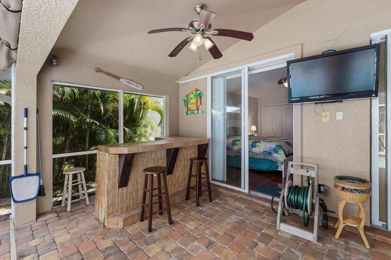 Luxury Home, Hot Tub, Heated Pool, Tiki Bar - Villa Spain Cape Coral Exteriör bild
