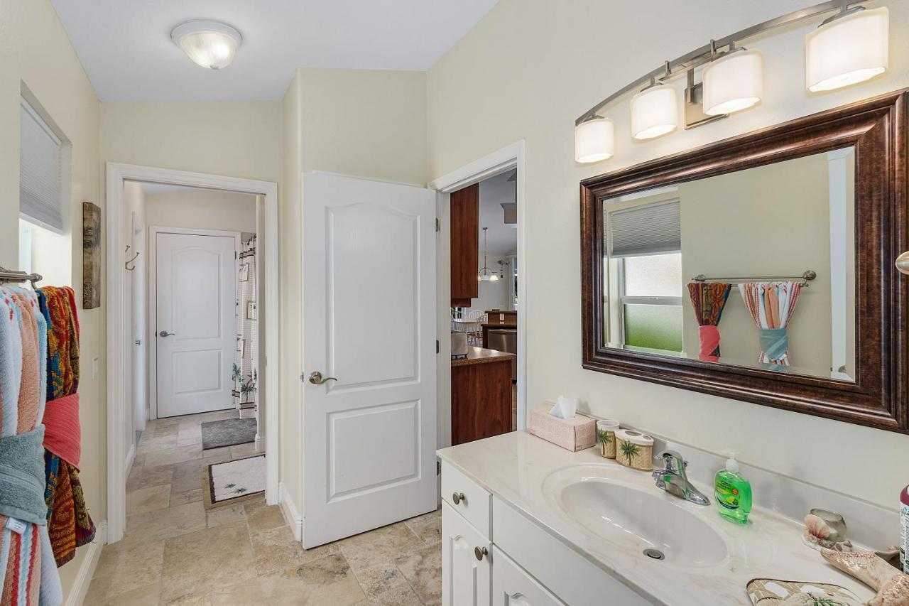 Luxury Home, Hot Tub, Heated Pool, Tiki Bar - Villa Spain Cape Coral Exteriör bild